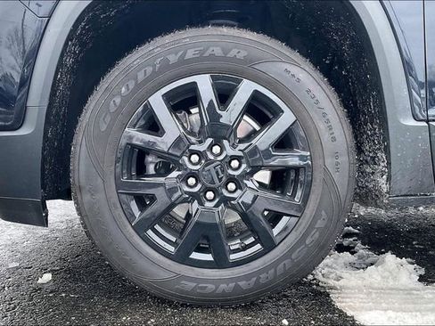 Used 2022 GMC Acadia SLT image 9