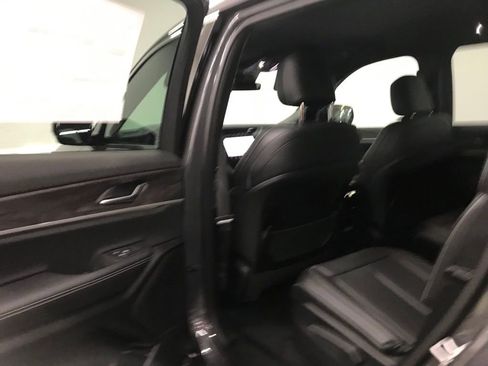 New 2025 Jeep Grand Cherokee L Limited image 29