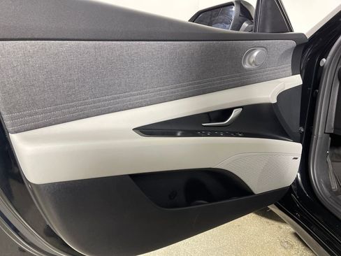 Certified 2023 Hyundai Elantra Limited image 19