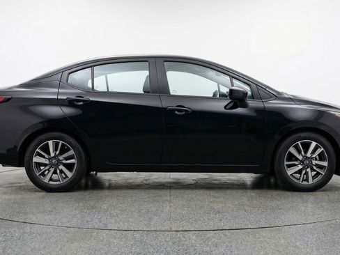 Used 2025 Nissan Versa SV FWD image 11