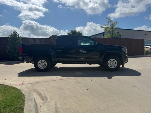 Used 2018 Chevrolet Colorado W/T w/ WT Convenience Package AWD/4WD image 2