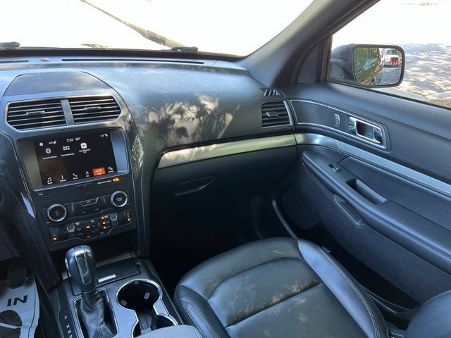 Used 2019 Ford Explorer XLT w/ Equipment Group 202A FWD image 29