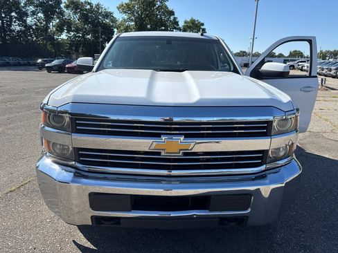 Used 2017 Chevrolet Silverado 2500 LT AWD/4WD image 3