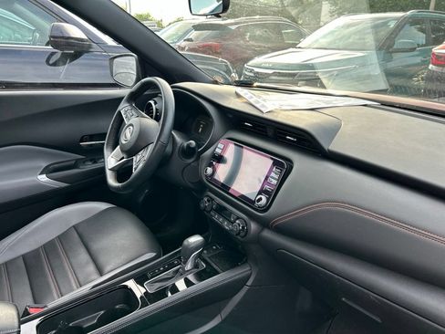 Used 2023 Nissan Kicks SR w/ SR Premium Package FWD image 10