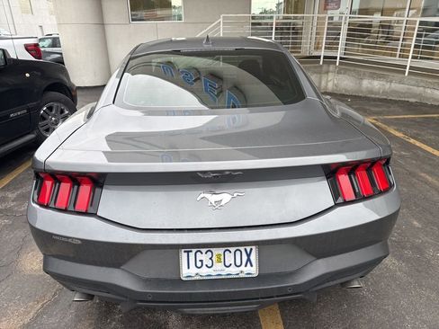 Used 2024 Ford Mustang Coupe RWD image 5