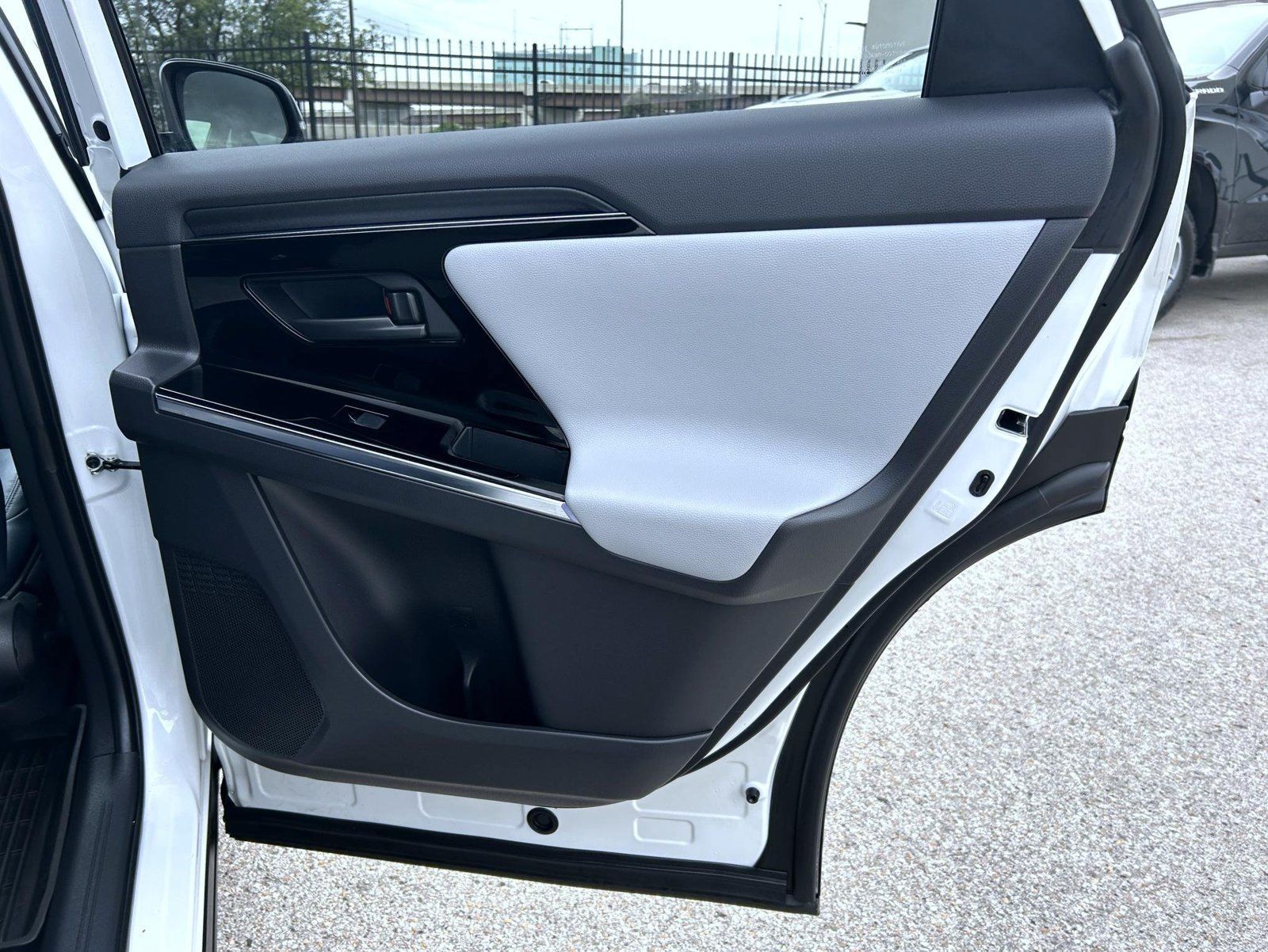 Used 2023 Subaru Solterra AWD image 18