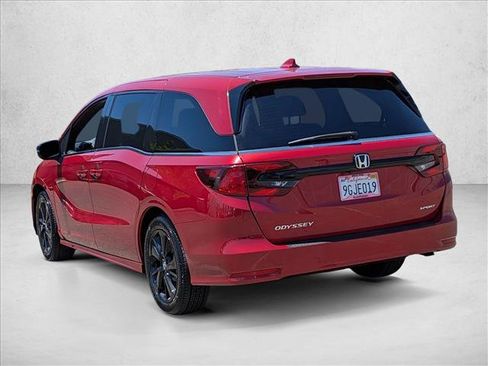 Used 2023 Honda Odyssey Sport image 8