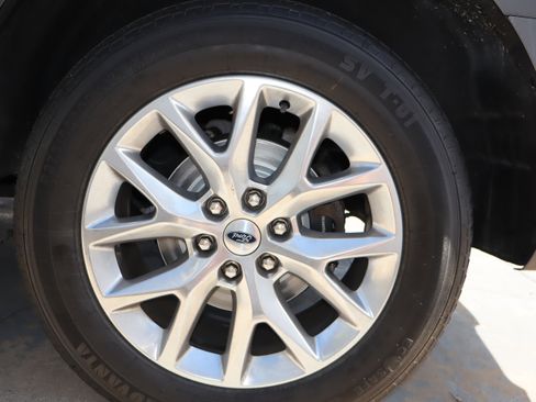 Used 2021 Ford Expedition Max XLT RWD image 12