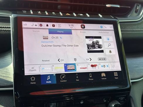 Certified 2023 Jeep Grand Cherokee L Limited AWD/4WD image 20