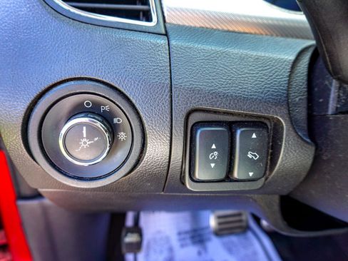 Used 2010 Ford Taurus SHO image 18