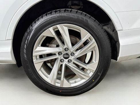 Used 2023 Audi Q7 3.0T Premium Plus w/ Premium Plus Package AWD/4WD image 26