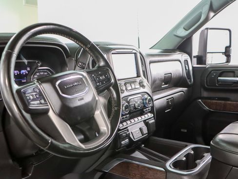 Used 2023 GMC Sierra 2500 Denali w/ Denali Black Diamond Edition image 26