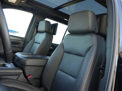 Used 2023 Chevrolet Tahoe Z71 w/ Luxury Package image 15