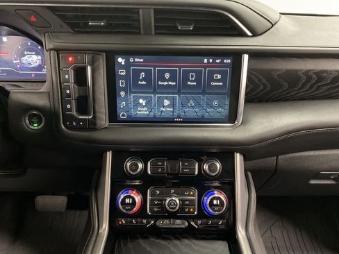 Used 2023 GMC Yukon XL Denali w/ Denali Reserve Package image 23