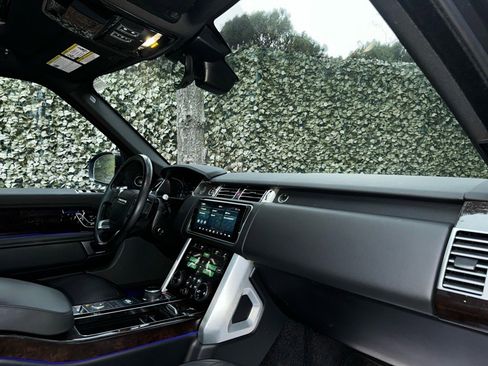 Used 2022 Land Rover Range Rover Westminster Edition image 25