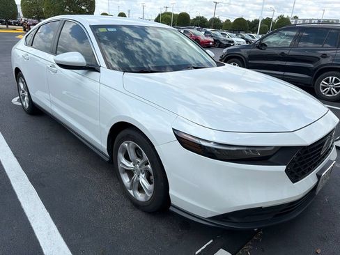Used 2023 Honda Accord LX image 3
