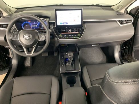 Used 2026 Toyota Corolla Cross XLE w/ Convenience Package image 33