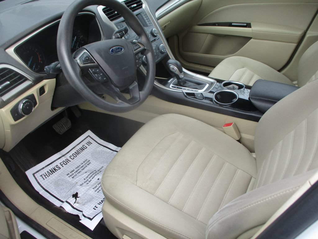 Used 2013 Ford Fusion SE FWD image 13