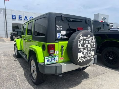 Used 2013 Jeep Wrangler Unlimited Sahara w/ Dual Top Group AWD/4WD image 5
