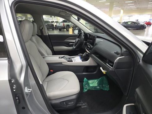 New 2026 Toyota Grand Highlander AWD image 8