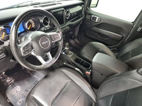 Used 2022 Jeep Wrangler Unlimited Sahara AWD/4WD image 24