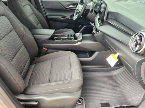 Used 2026 Chevrolet Equinox LT w/ Midnight Edition FWD image 14