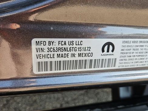 New 2026 RAM 2500 Laramie AWD/4WD image 9