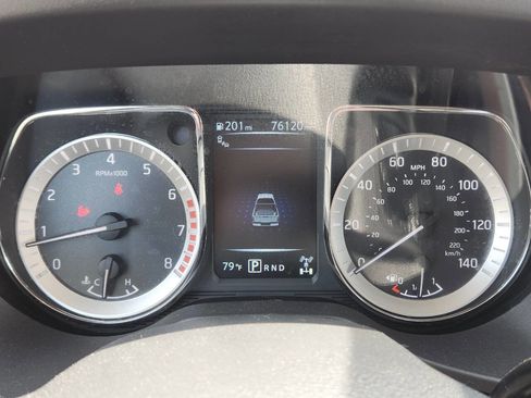 Used 2018 Nissan Titan SL w/ Chrome Package AWD/4WD image 22