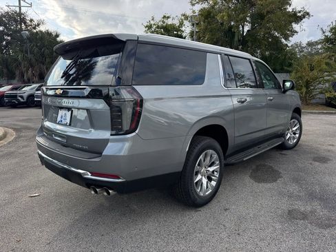 New 2025 Chevrolet Suburban Premier RWD image 8