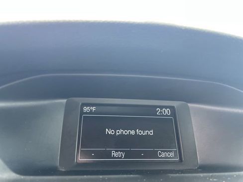 Used 2018 Ford Focus SE FWD image 29