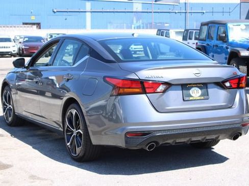 Used 2024 Nissan Altima 2.5 SR FWD image 3