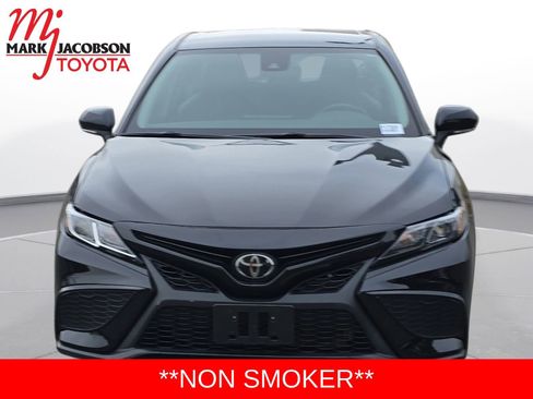 Used 2024 Toyota Camry SE image 2