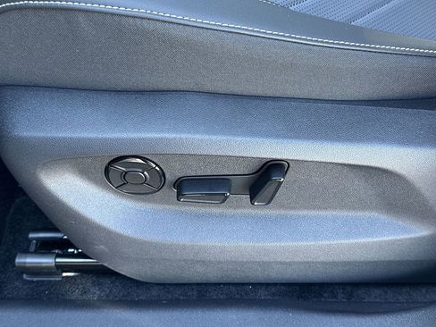 New 2026 Volkswagen Tiguan SE image 12