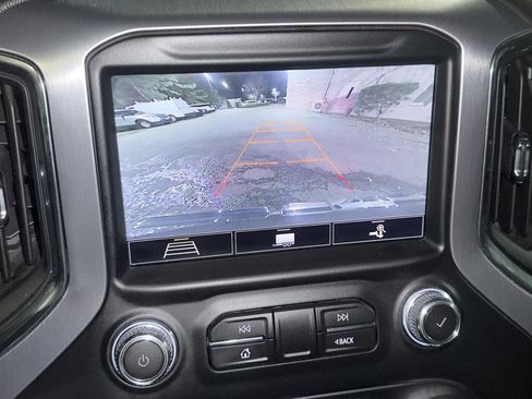 Used 2020 GMC Sierra 1500 SLE w/ SLE Value Package image 24