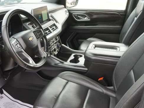 Used 2024 Chevrolet Suburban LT image 19