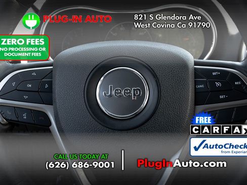 Used 2018 Jeep Grand Cherokee Altitude AWD/4WD image 22