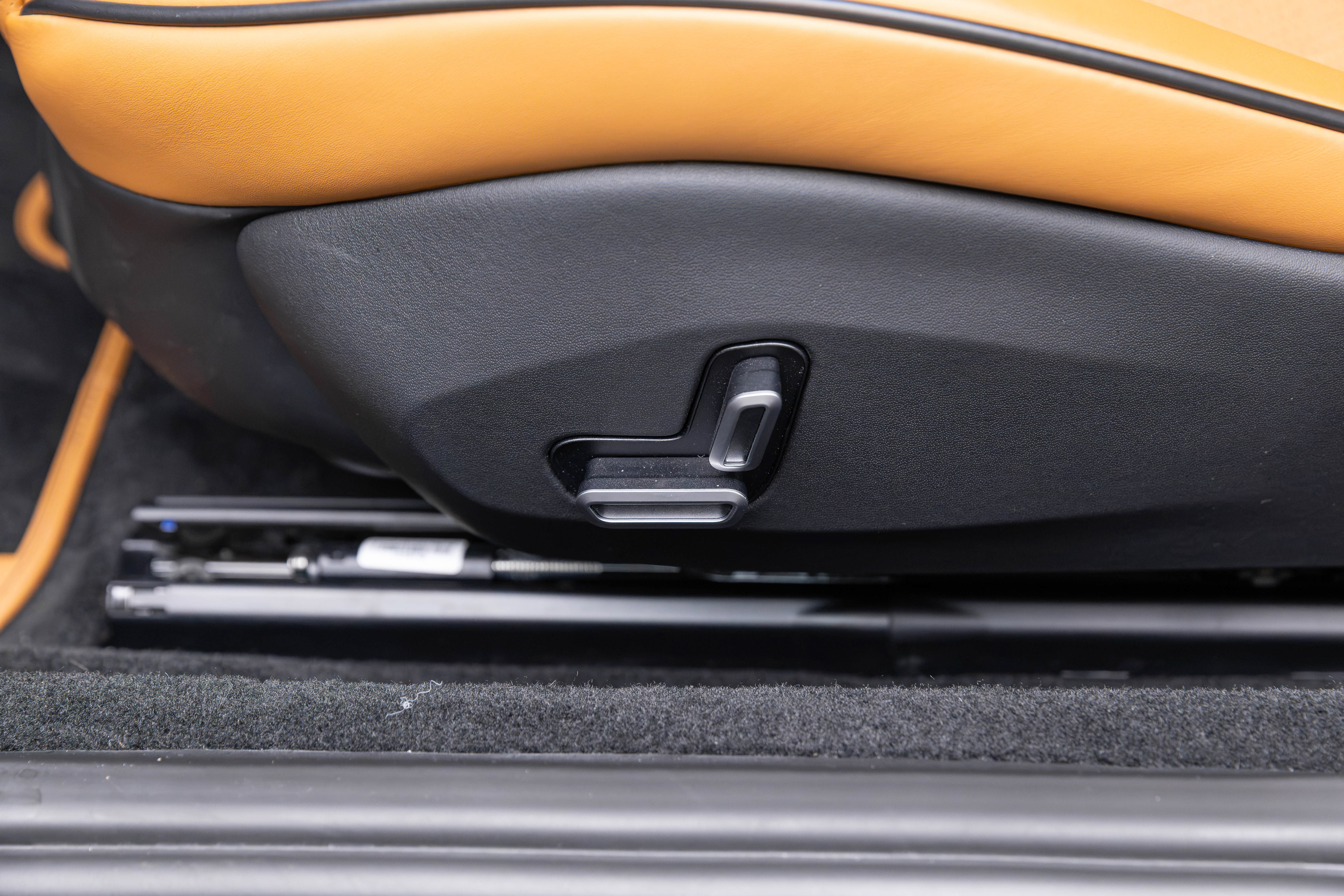 Used 2022 Ferrari Roma RWD image 18