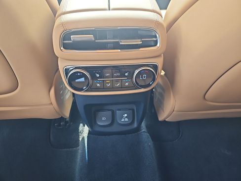 Used 2024 Genesis GV80 3.5T w/ Prestige Package AWD/4WD image 33