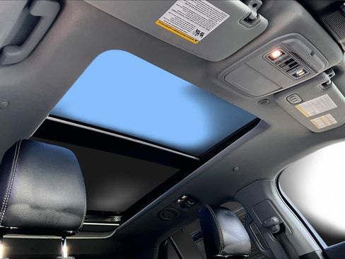 Used 2023 Ford Explorer Limited w/ Hybrid Equipment Group 310A image 30