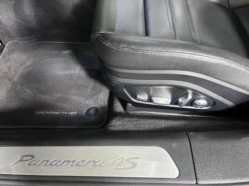 Certified 2020 Porsche Panamera 4S image 30