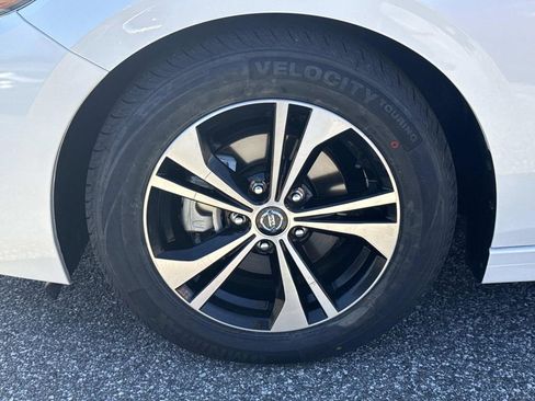 Certified 2022 Nissan Sentra SV w/ All-Weather Package image 11