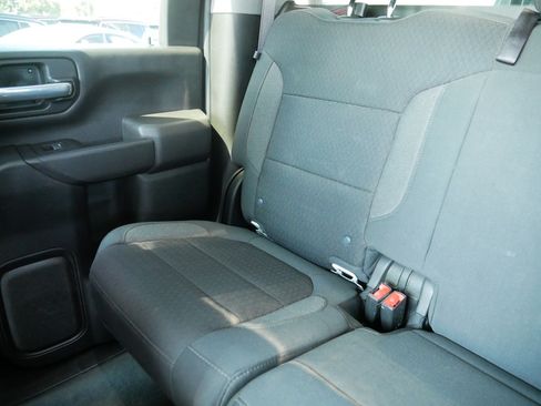 Used 2022 Chevrolet Silverado 2500 Custom w/ Custom Value Package AWD/4WD image 12