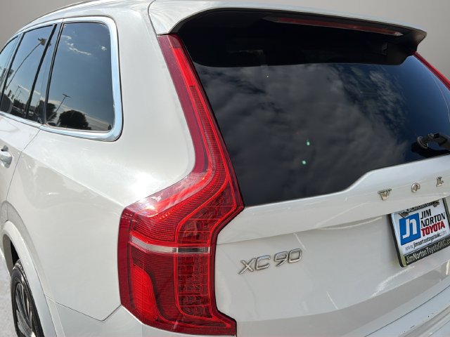 Used 2020 Volvo XC90 T5 Momentum FWD image 11