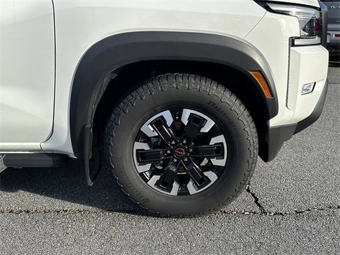 Certified 2024 Nissan Frontier Pro-X image 13