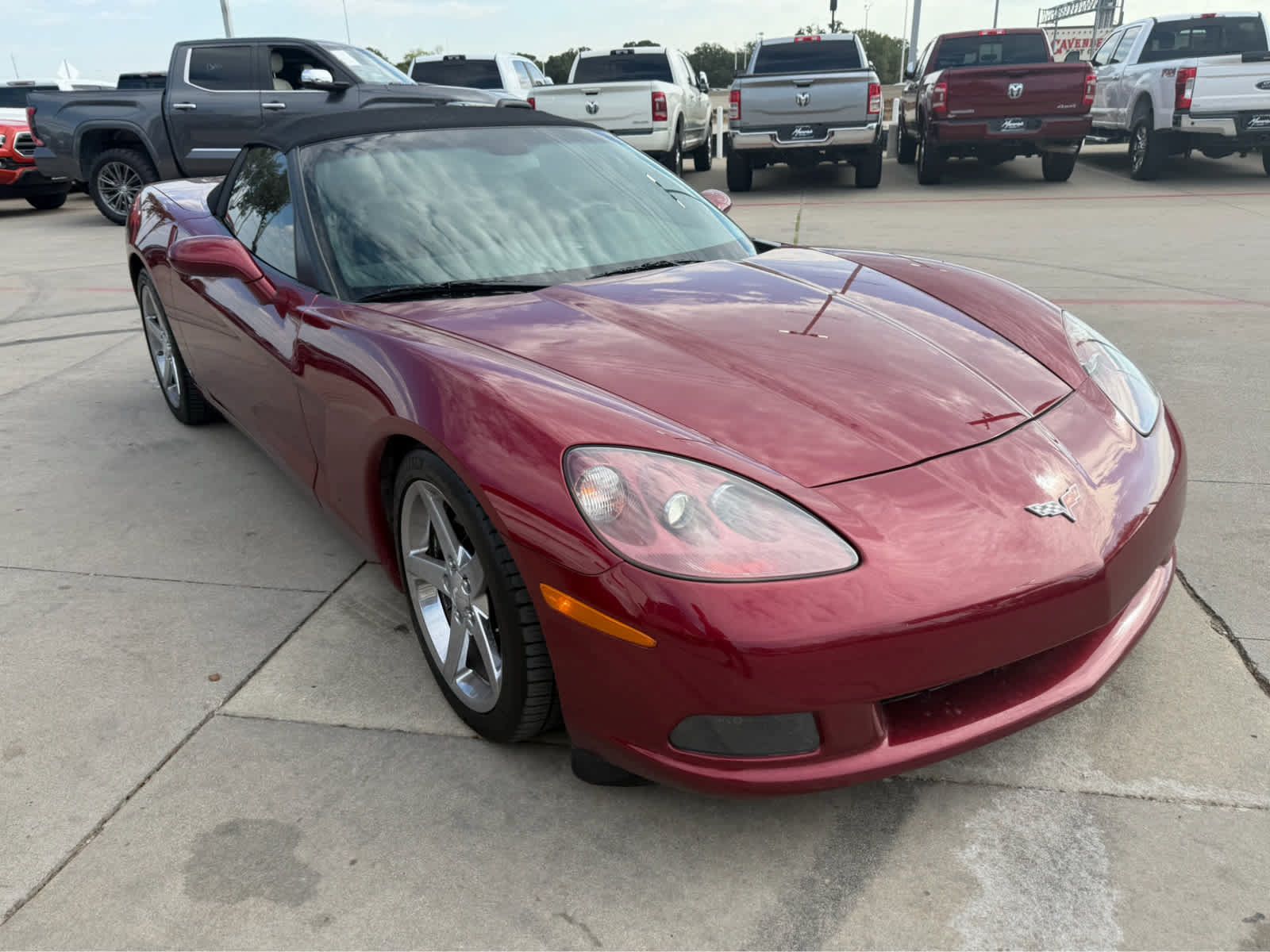 Used 2007 Chevrolet Corvette Convertible RWD image 2