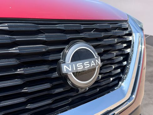 Used 2023 Nissan Rogue S FWD image 10