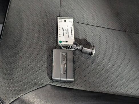 Used 2023 Jeep Grand Cherokee L Laredo image 28