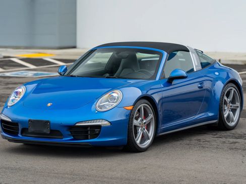Used 2015 Porsche 911 Targa 4S image 40