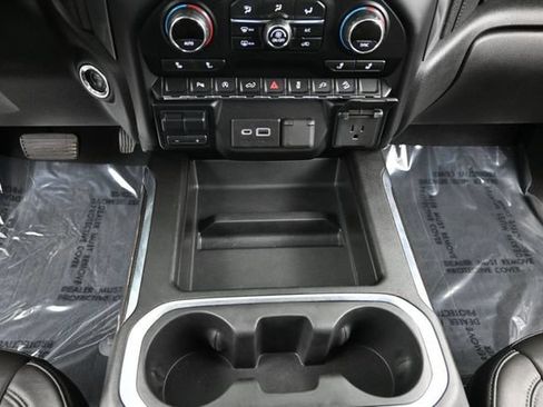 Used 2020 Chevrolet Silverado 1500 LT Trail Boss AWD/4WD image 16