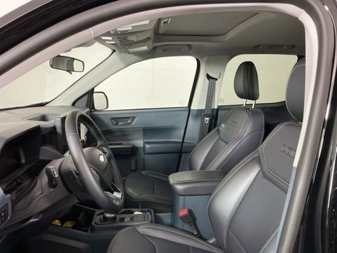 Used 2025 Ford Maverick Lobo image 10